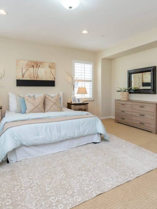 pexels-terry-magallanes-2631746-1024x684